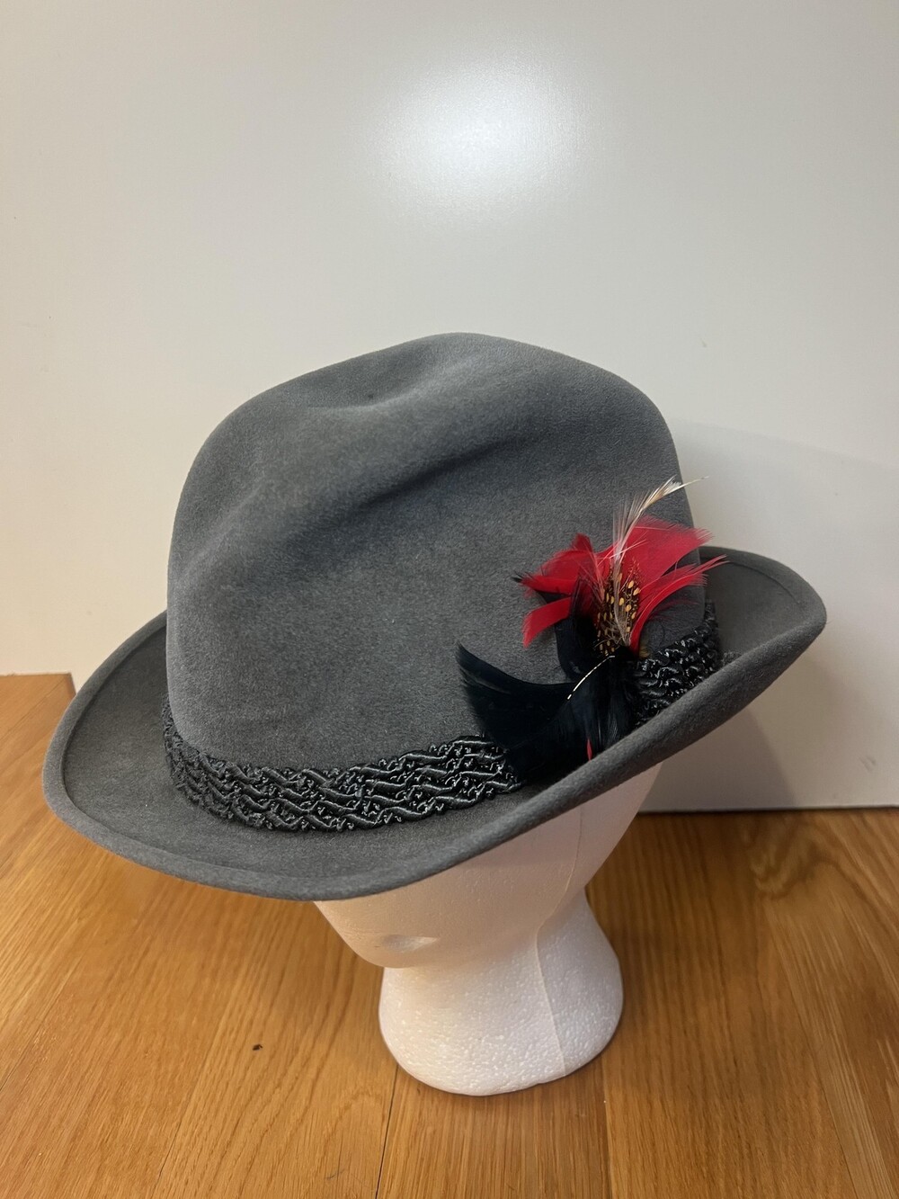 Vintage Biltmore Hat Fedora Fitted Mens 6 7/8 Gray Velvet Velour Feather Lined